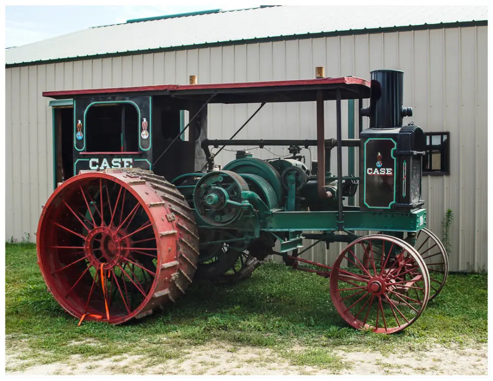 Rock River thresheree Old Tractor Looks nice Rock River thresheree Old Tractor Looks nice